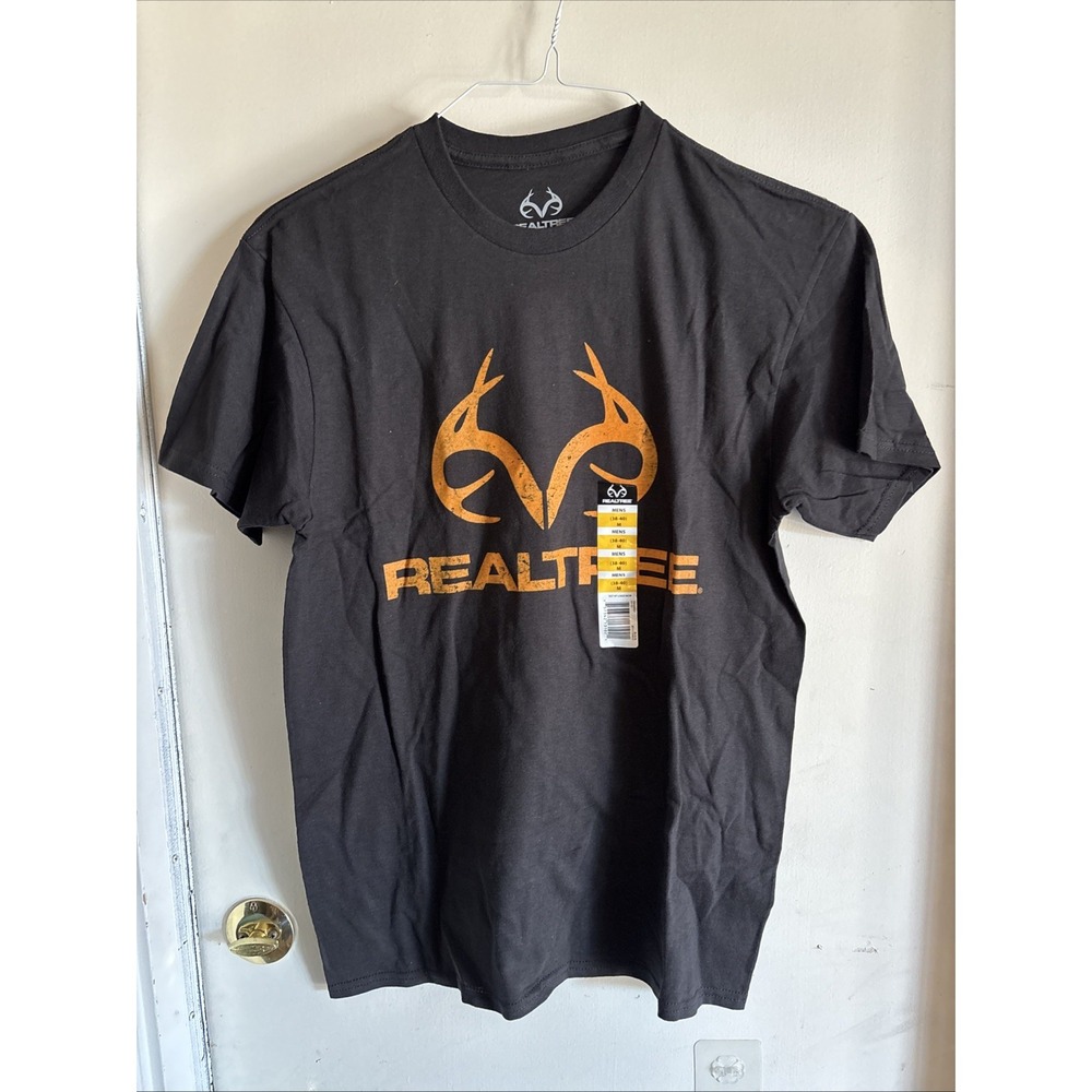 RealTree  Men's T-Shirt size Medium  (38-40) NWT
